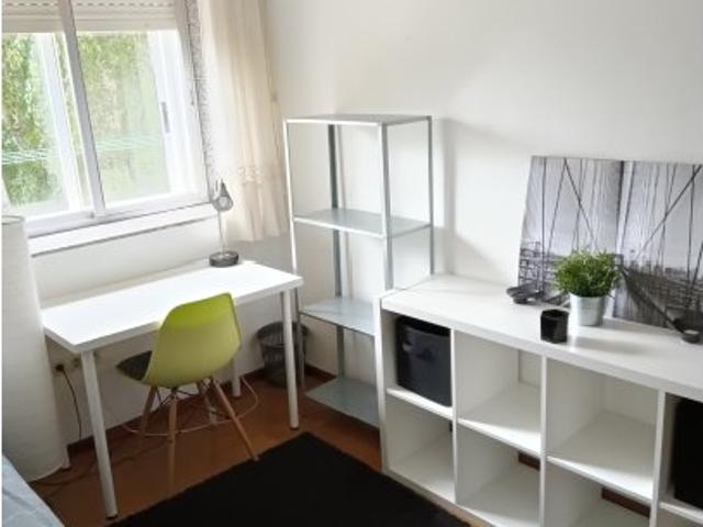 Se alquila habitación en piso compartido en Santiago De Compostela