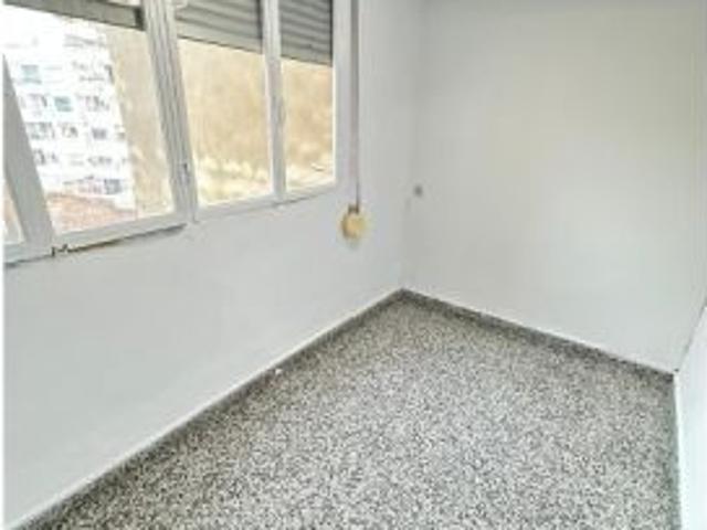 Se alquila habitación en piso compartido en Valencia