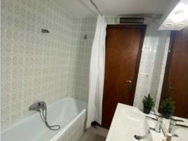 Se alquila habitación en piso compartido en Valencia