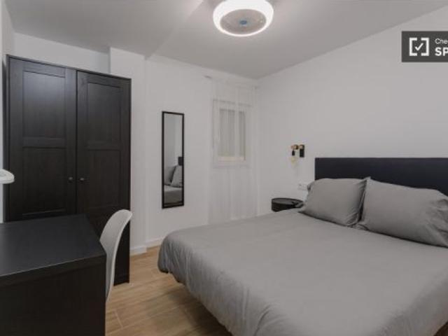 Se alquila habitación en piso compartido en Valencia