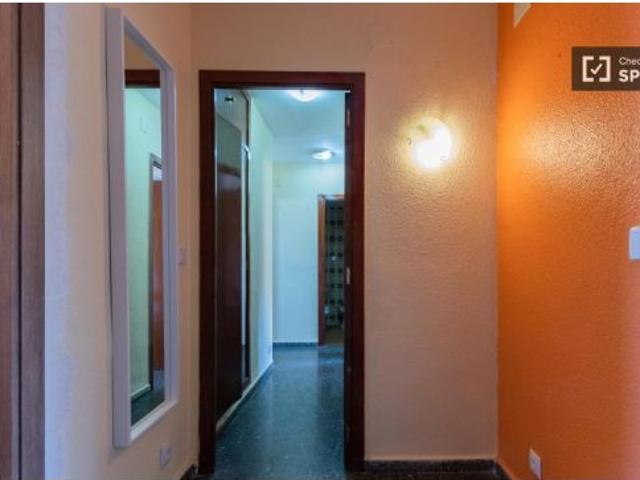 Se alquila habitación en piso compartido en Valencia