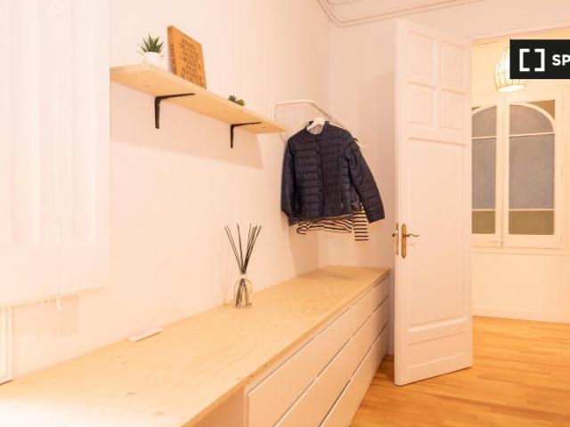 Se alquila habitación en piso compartido en Vila de Gràcia, Barcelona