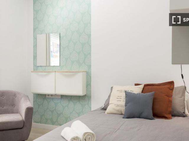 Se alquila habitación en piso compartido en Vila de Gràcia, Barcelona