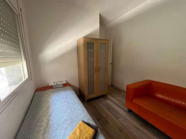 Se alquila habitación en piso compartido en Vila de Gràcia