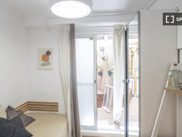 Se alquila habitación en piso compartido en L'Illa Perduda, Valencia