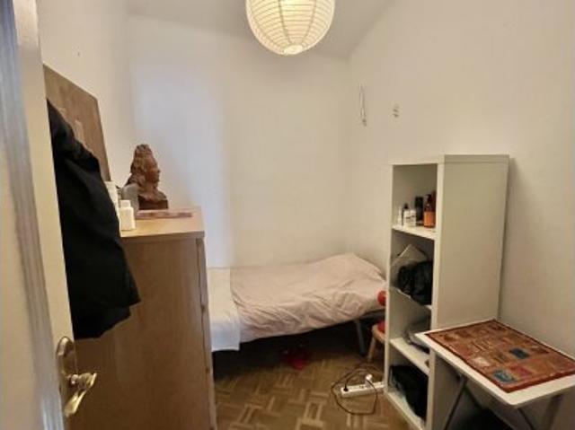 Se alquila habitación en piso de 4 dormitorios, Les Corts, Barcelona