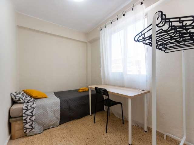 Habitación en piso compartido en alquiler en Torrefiel, Valencia