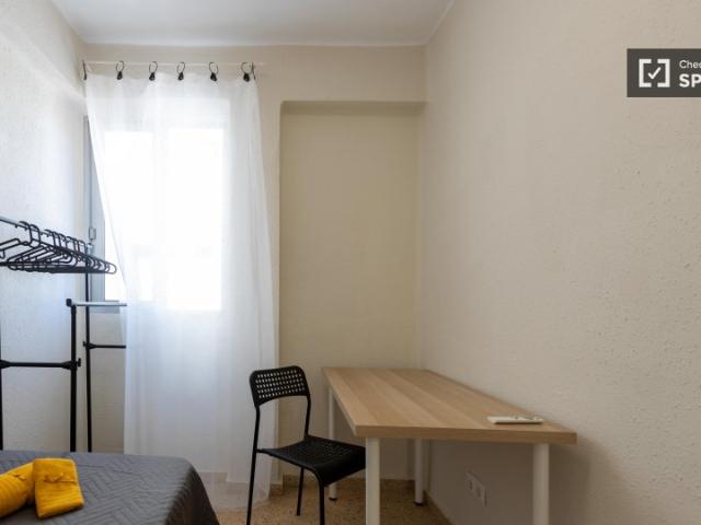 Habitación en piso compartido en alquiler en Torrefiel, Valencia
