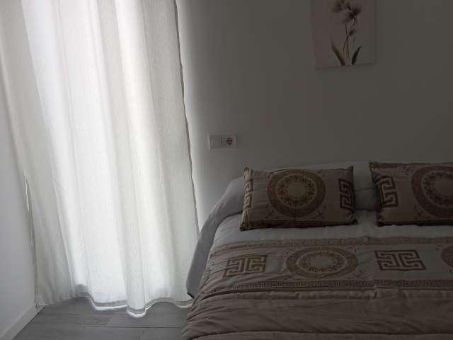 Se alquila habitación en piso de 4 habitaciones en Valencia