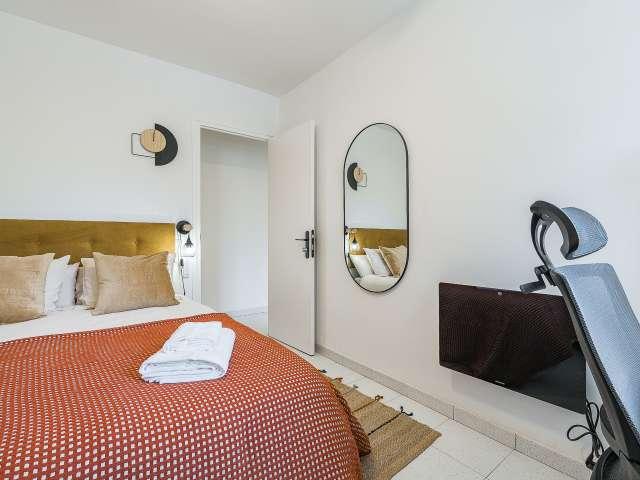 Se alquila habitación en piso de 4 habitaciones en Barcelona