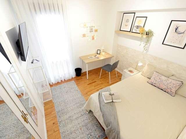 Se alquila habitación en piso de 4 habitaciones en Bilbao, Bilbao