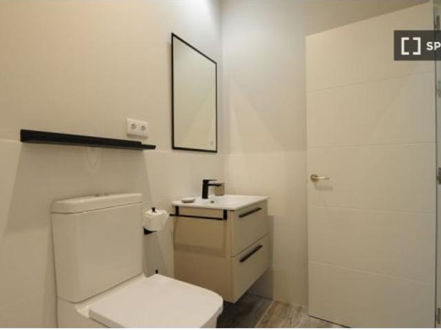 Se alquila habitación en piso de 4 habitaciones en El Pópulo, Cádiz