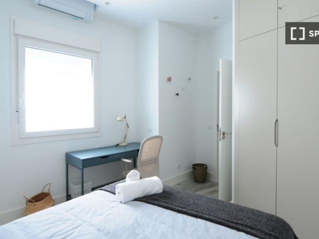 Se alquila habitación en piso de 4 habitaciones en El Pópulo, Cádiz