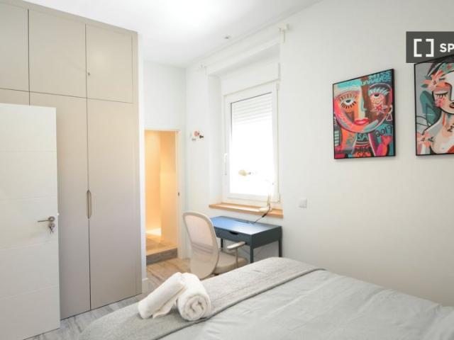 Se alquila habitación en piso de 4 habitaciones en El Pópulo, Cádiz