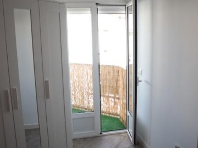 Se alquila habitación en piso de 4 habitaciones en Sevilla