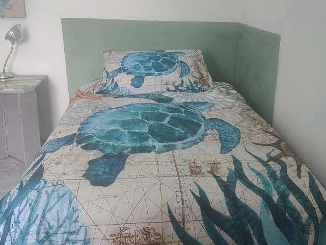 Se alquila habitación en piso de 5 dormitorios en Valencia