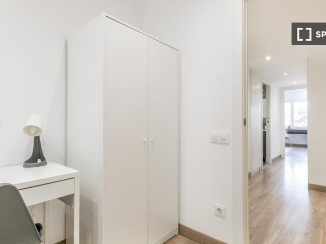Habitación en piso compartido de 5 camas en alquiler, Barcelona