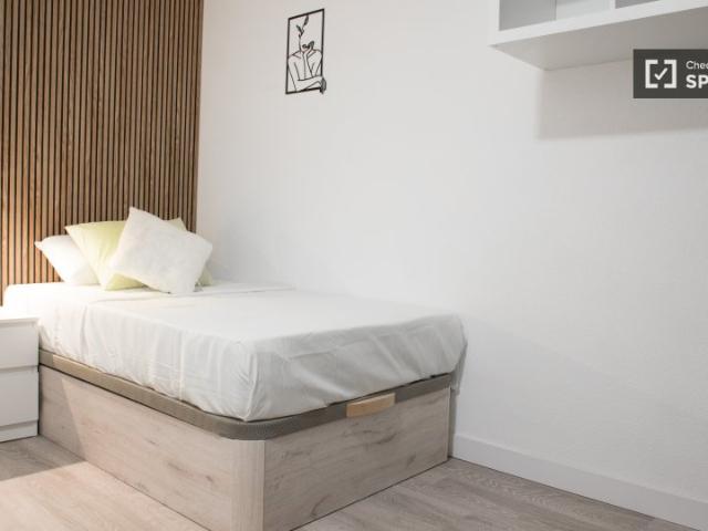 Habitación en piso compartido en alquiler en Vista Alegre, Madrid