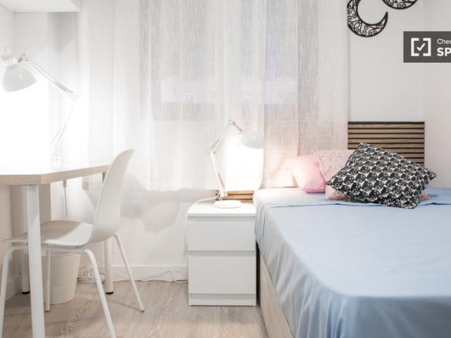 Habitación en piso compartido en alquiler en Vista Alegre, Madrid