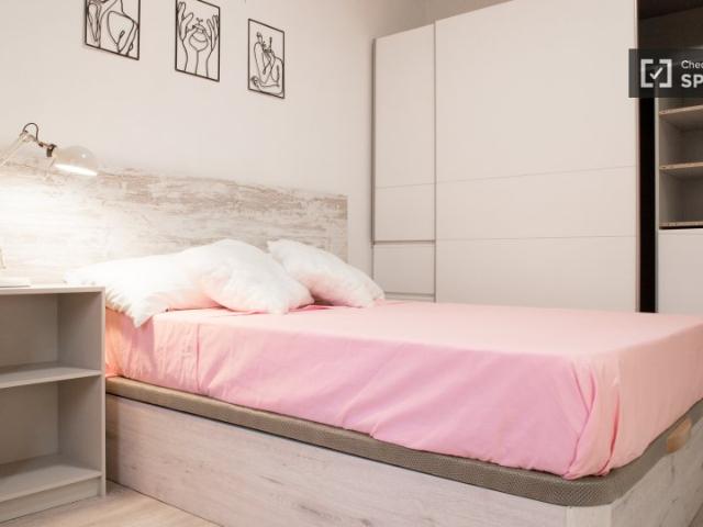 Habitación en piso compartido en alquiler en Vista Alegre, Madrid