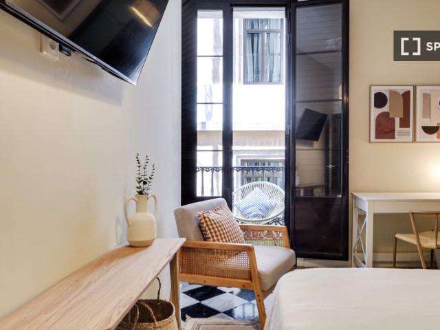 Habitación en piso compartido en El Raval, Barcelona