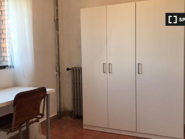 Habitación en piso compartido en alquiler en San Isidro, Madrid