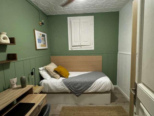 Se alquila habitación en piso de 7 habitaciones en Barcelona
