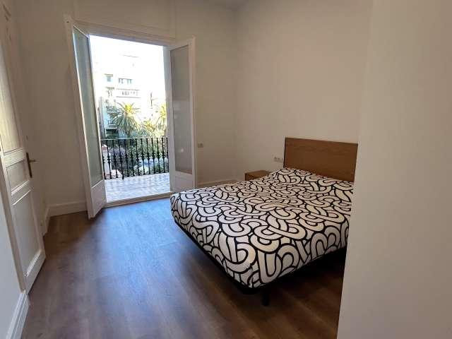 Se alquila habitación en piso de 8 habitaciones en Barcelona