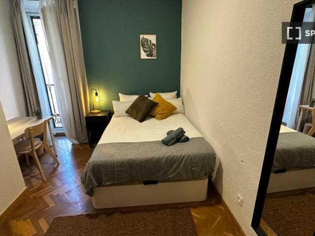 Habitación en piso compartido en alquiler en Sol, Madrid