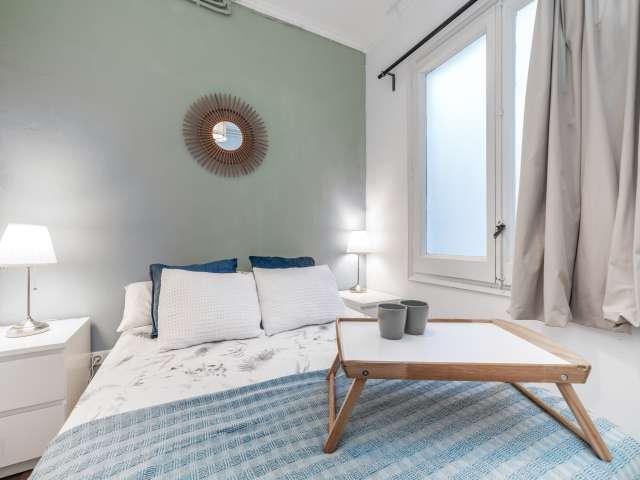 Se alquila habitación en piso de 13 habitaciones en Sant Gervasi