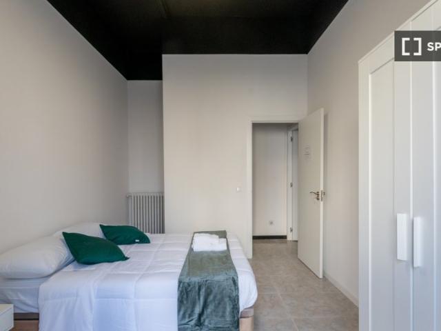 Se alquila habitación en piso de 11 habitaciones en Centro, Madrid