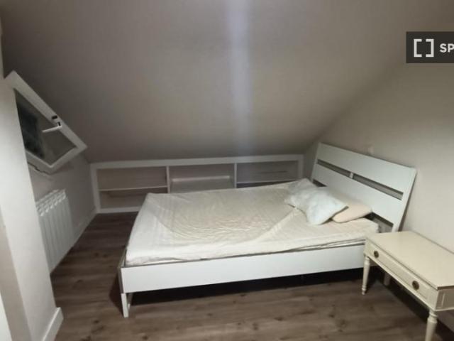 Habitación en Pozuelo de Alarcón, Madrid, gastos incluidos
