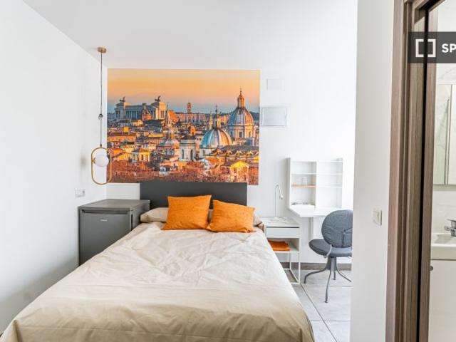 Habitación en piso compartido en alquiler en Sol, Madrid