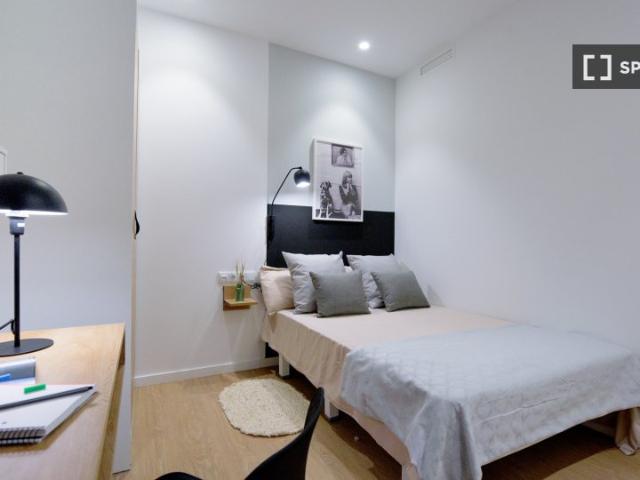 Se alquila habitación en piso de 2 dormitorios en Valencia