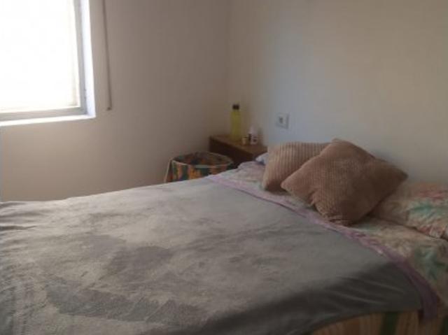 Se alquila habitación en piso de 2 dormitorios en Vistabella, Murcia