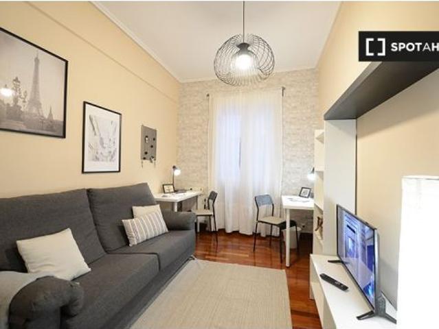 Se alquila habitación en piso de 2 habitaciones en Bilbao