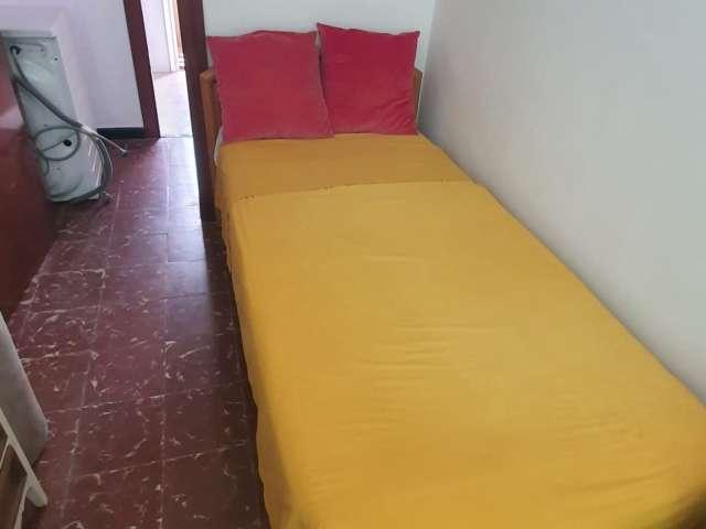 Se alquila habitación en piso de 3 habitaciones, El Masnou