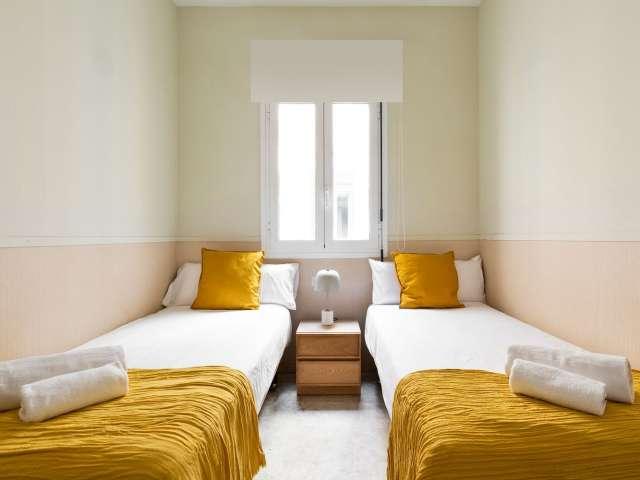 Se alquila habitación en piso de 3 habitaciones en Barcelona