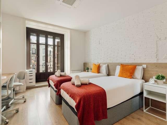 Se alquila habitación en piso de 3 habitaciones en Barcelona