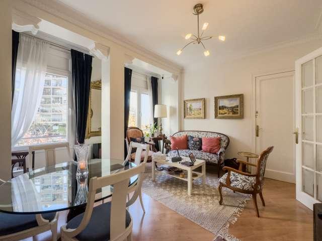 Se alquila habitación en piso de 3 habitaciones en el Eixample, Barcelona
