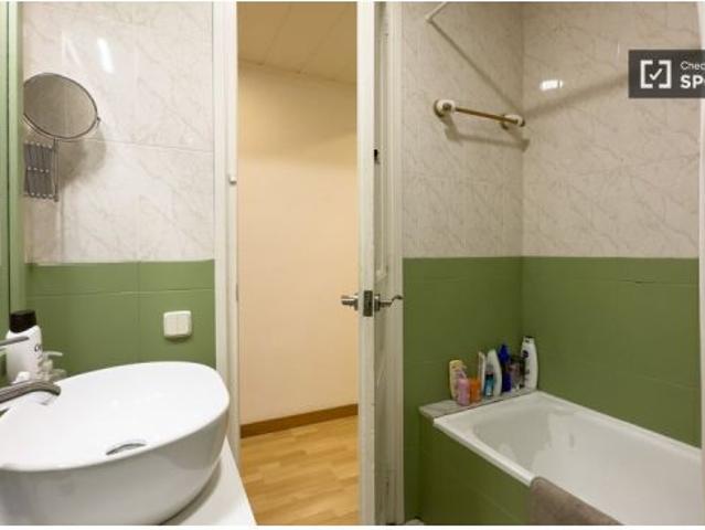 Se alquila habitación en piso de 3 habitaciones en El Poblenou, Barcelona