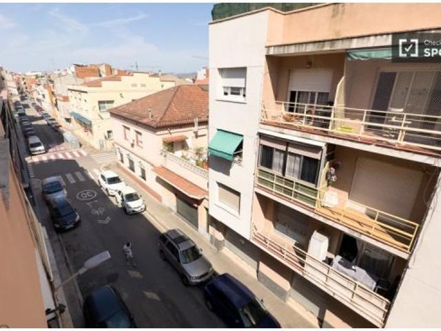 Se alquila habitación en piso de 3 habitaciones en El Prat De Llobregat