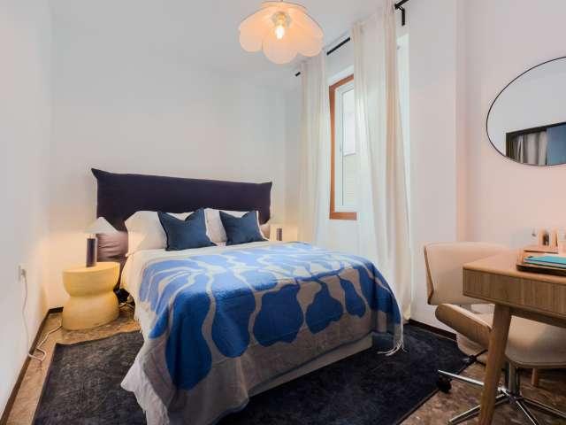 Se alquila habitación en piso de 3 habitaciones en Gràcia, Barcelona