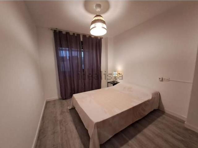 Se alquila habitación en piso de 3 habitaciones en Palma, Palma