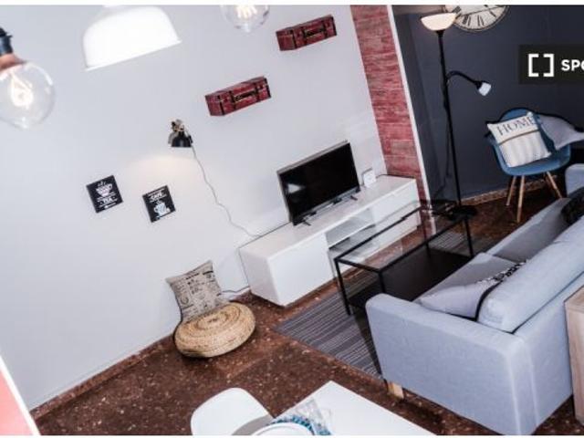 Se alquila habitación en piso en Eixample Dreta, Barcelona