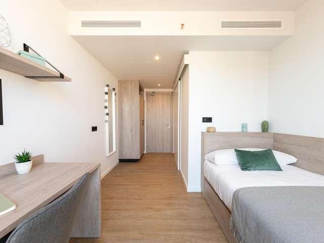 Se alquila habitación en piso compartido, Sant Adrià de Besòs