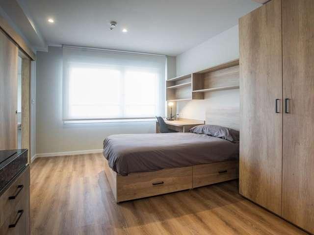 Se alquila habitación en residencia en Txurdinaga, Bilbao