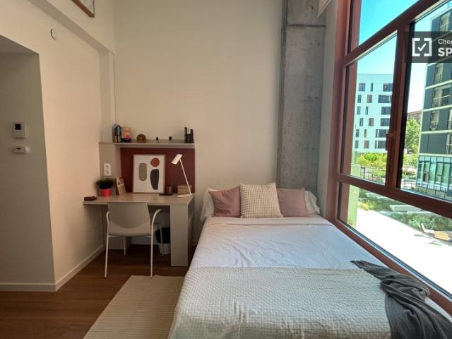 Se alquila habitación en residencia en Barcelona