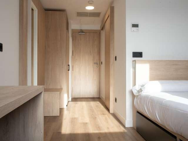 Se alquila habitación en residencia en Fuencarral El Pardo, Madrid