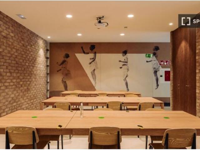 Se alquila habitación en residencia en Pamplona